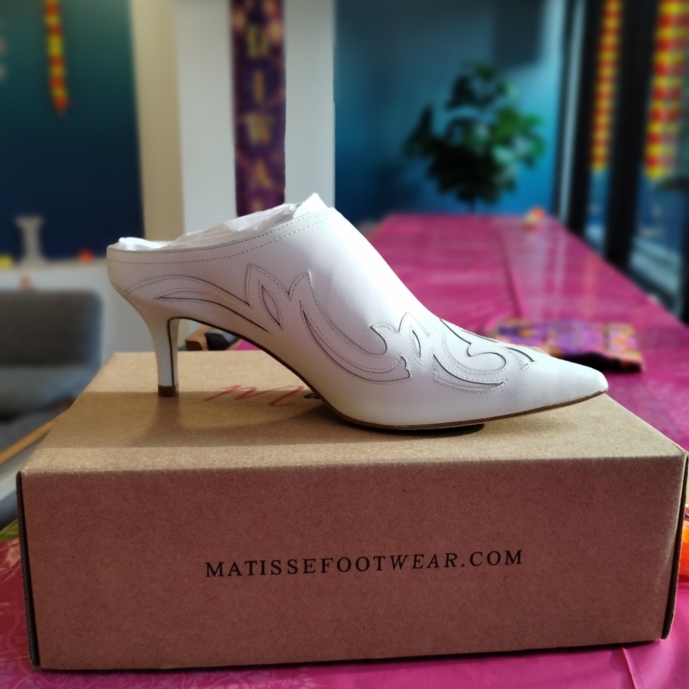 Matisse Marcel Cowboy Mules BNIB